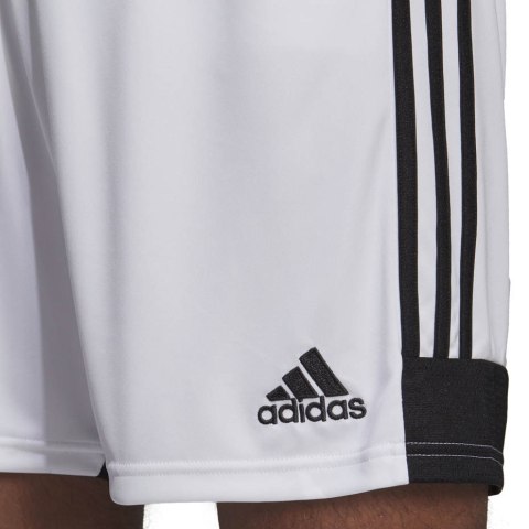Spodenki męskie adidas Tastigo 19 Shorts białe DP3247 Spodenki męskie adidas Tastigo 19 Shorts białe DP3247